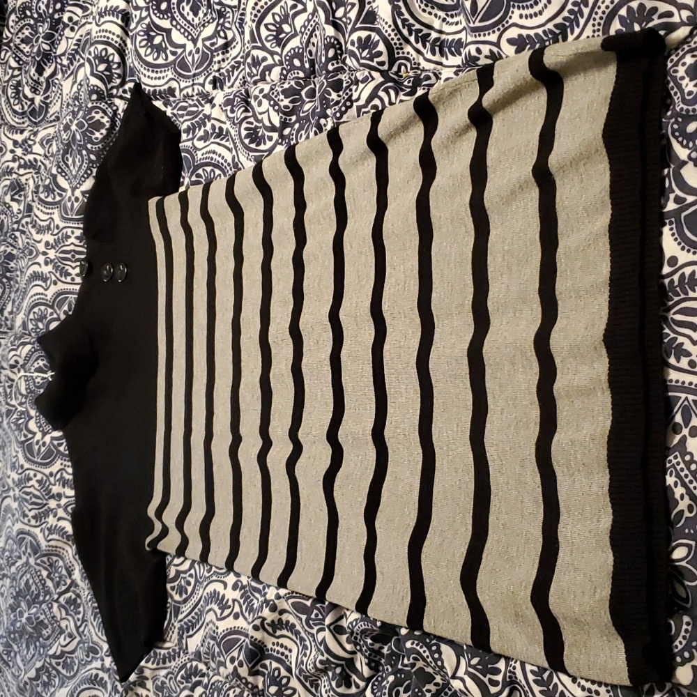 Vintage black and gray dress with 3 buttons on the left front shoulder.